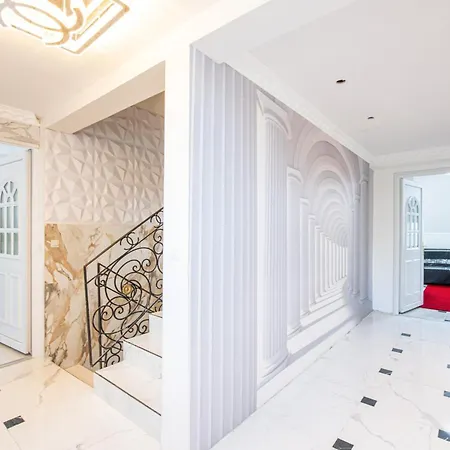 Marron - Paris A 10 Min - Rer Appartement *